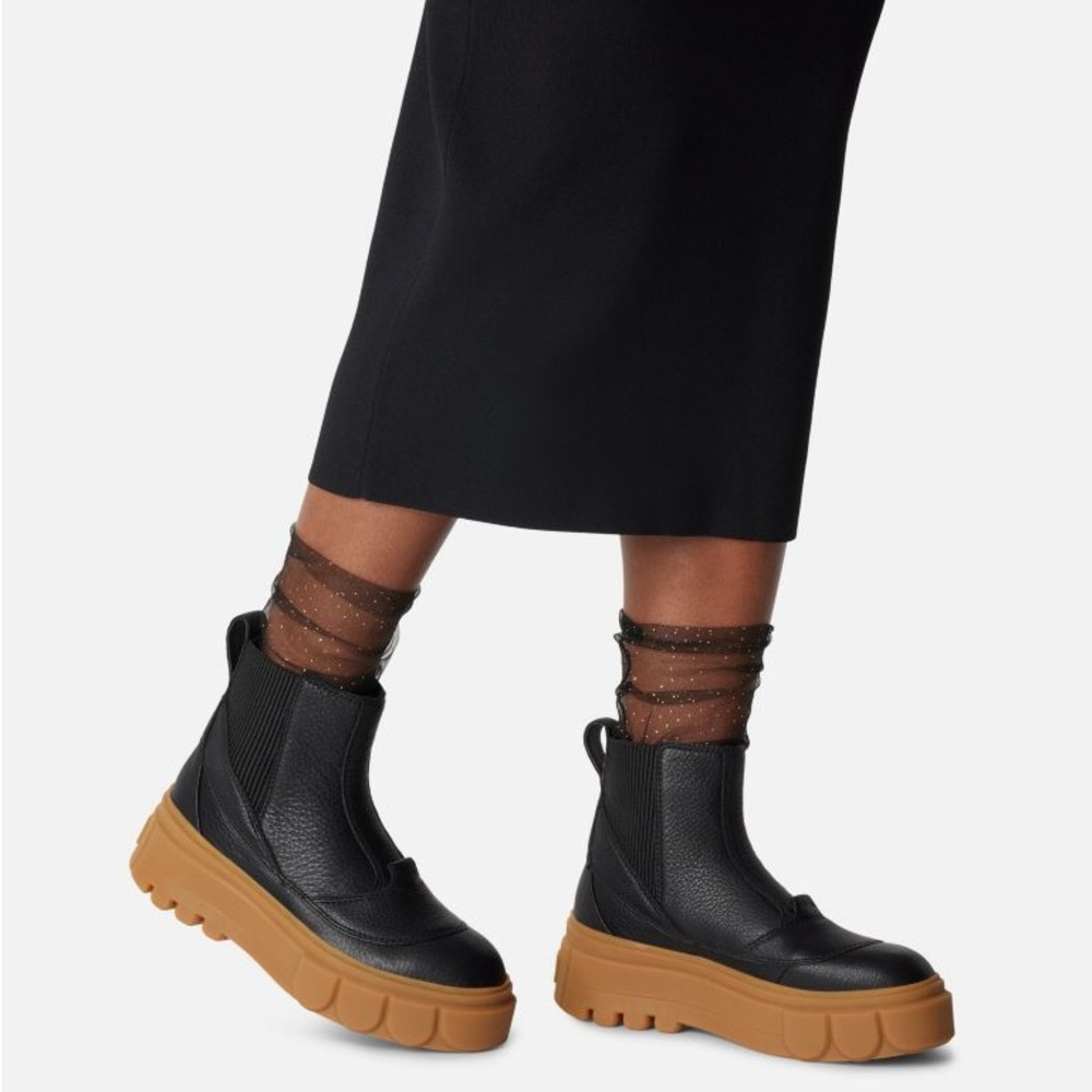 Sorel CARIBOU™ X WOMEN'S CHELSEA WATERPROOF BOOT - size 9